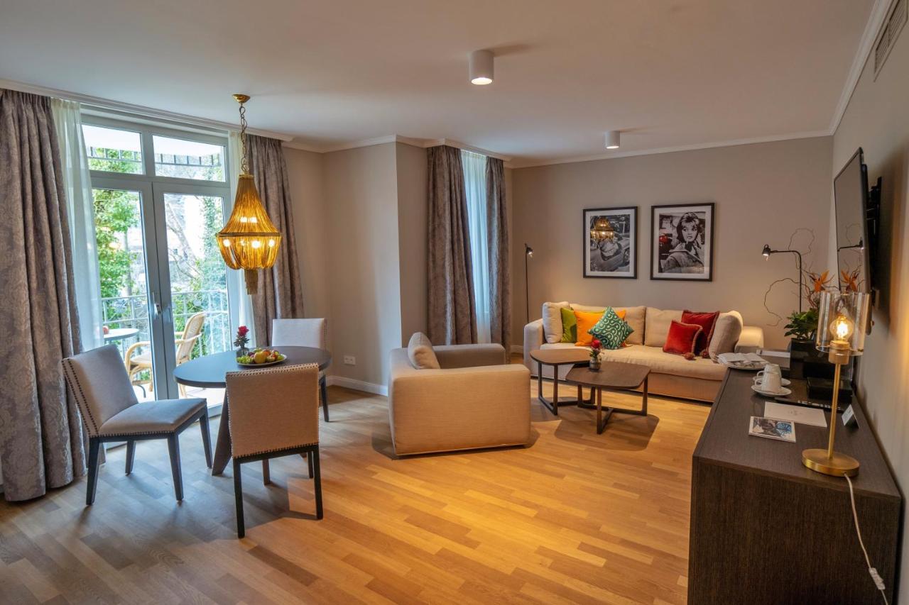 维拉维塔罗森公园酒店 Marburg 外观 照片 A living room in a modern apartment