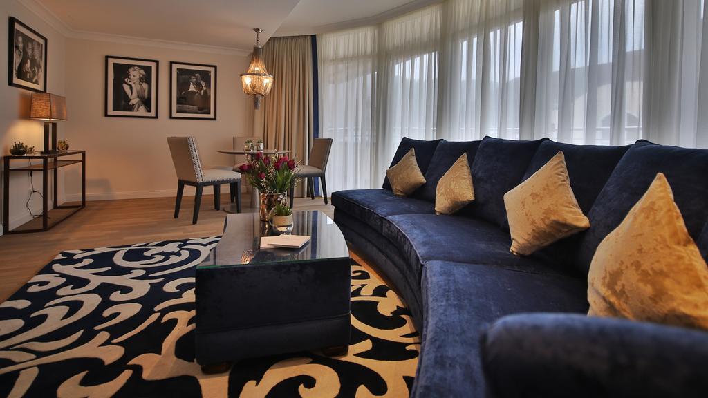 维拉维塔罗森公园酒店 Marburg 外观 照片 A suite at the hotel