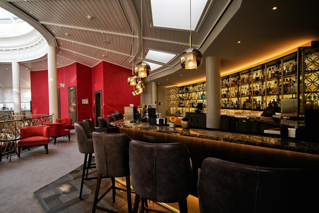 维拉维塔罗森公园酒店 Marburg 外观 照片 The bar at the 100 Queen's Gate